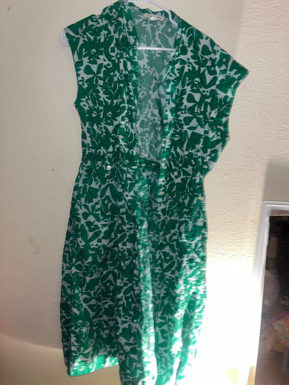 Green Floral Midi Dress with V-Neck and Gathered Waist